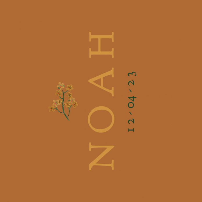 Geboortekaartje drieluik met initialen oker