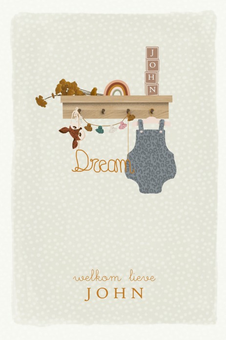 Geboortekaartje bohemian met babykleertjes, babykamer spulletjes in boho stijl in warme pastel tinten. Een lief geboortekaartje waar je met behulp van de beeldbank jouw eigen draai aan kan geven. Een bedje en een kapstokje of alleen het wandrekje met baby