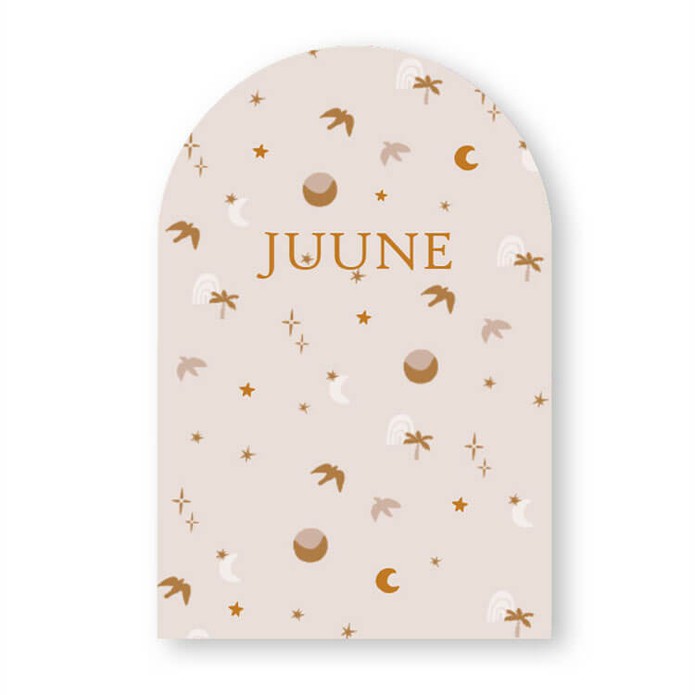 Geboortekaartje in boogvorm, een bijzondere toepassing voor een uniek geboortekaartje. Het patroontje maakt het heel schattig en hip. Kijk eens in de beeldbank als je jouw geboortekaartje graag eigen wil maken met details. In een handomdraai heb jij jouw 