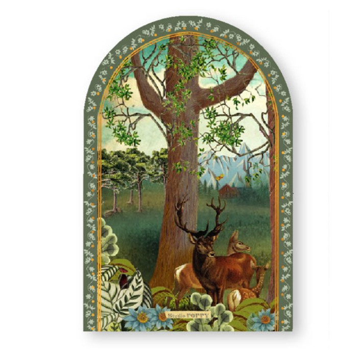 Geboortekaartje in boogvorm met huis in bos. De bosdieren wandelen om het huis en bezorgen de post. Er is een baby geboren! Een geboortekaartje die opvalt tussen alle andere, vraag eens een proefkaartje aan.