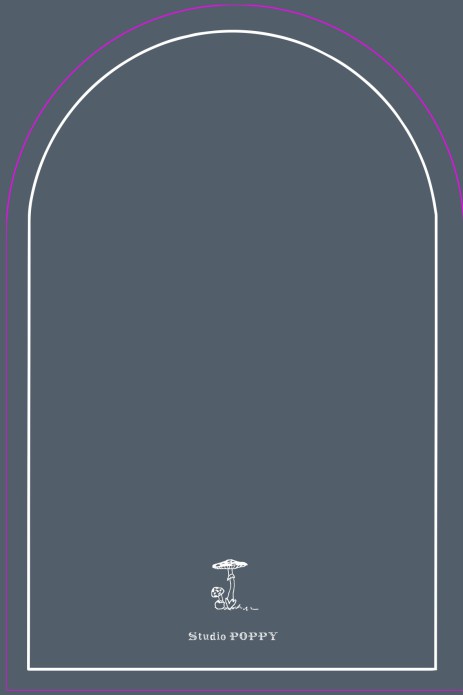 Geboortekaartje met hertje in boogvorm. Minimalistisch met een mooi kadertje en lijntekening van paddenstoelen.