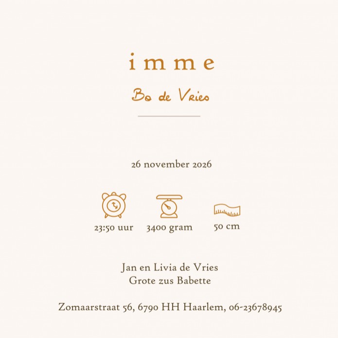 Geboortekaartje illustratie herfst bos met bosdieren zoals het hert, wasbeer en beren. Vogels en eekhoorn zitten in de boom in prachtige herfst kleuren. Een illustratie die niet zal vervelen. Vraag eens een gratis proefkaartje aan zodat je met eigen ogen 