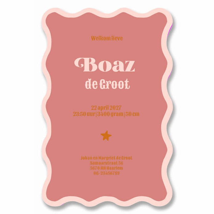 Een uniek geboortekaartje met golvende rand. Een geboortekaartje op een hele bijzondere wijze vervaardigd. Color blocking en het is ook mogelijk om er folie aan toe te voegen. Met de editor kun je zelf de kaart personaliseren en van kleur veranderen.