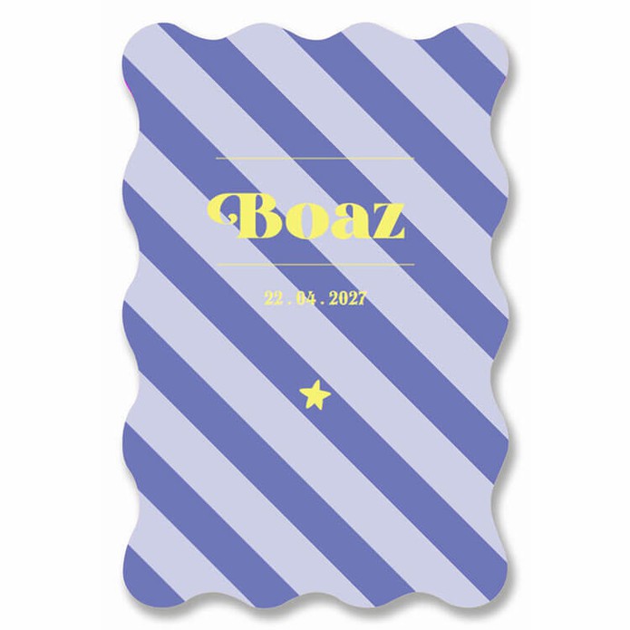 Een uniek geboortekaartje met golvende rand. Een geboortekaartje op een hele bijzondere wijze vervaardigd. Color blocking en het is ook mogelijk om er folie aan toe te voegen. Met de editor kun je zelf de kaart personaliseren en van kleur veranderen.