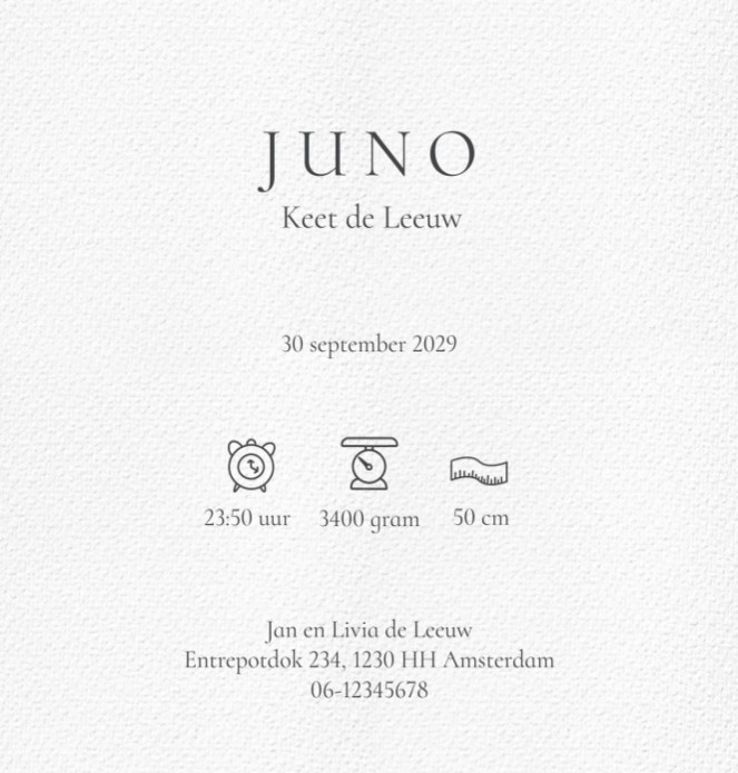 Geboortekaartje met kinderen op een kleedje onder de boom. De hond mag niet ontbreken op jullie geboortekaartje en geeft een compleet geheel van jullie familie. Het gezin staat ook in de beeldbank en je kunt er alle kanten mee uit, ontwerp zelf jouw uniek