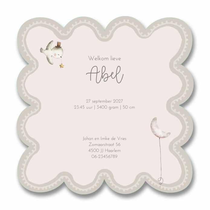 Geboortekaartje met een fantasievolle golvende rand. Een speels geboortekaartje met muis in de wolken. Een kaartje die je nergens anders ziet en is dus uniek. Laat eens een gratis proefdruk maken om het kaartje goed te kunnen beoordelen.