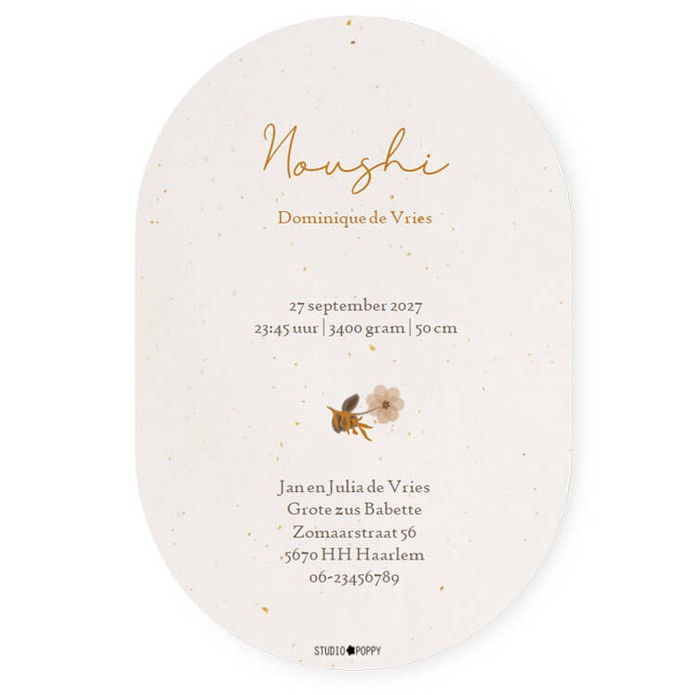Ovaal geboortekaartje met bloemen en folie. Een sereen en plain geboortekaartje met folie en bloem accenten. Een bijzondere ovaal vorm maakt dit een uniek geboortekaartje. Vraag eens een proefdruk aan en beoordeel zelf of dit jouw ideale geboortekaartje i