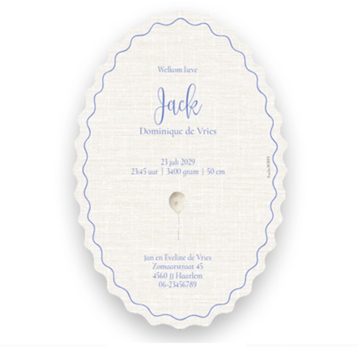 Een bijzondere vorm geboortekaartje voor wie wat anders wil. Een ovaal golvende rand met kadertje maakt het een verzorgd uniek geboortekaartje. De afbeeldingen kun je veranderen naar alles wat je maar wil, de beeldbank staat volledig tot jullie beschikkin