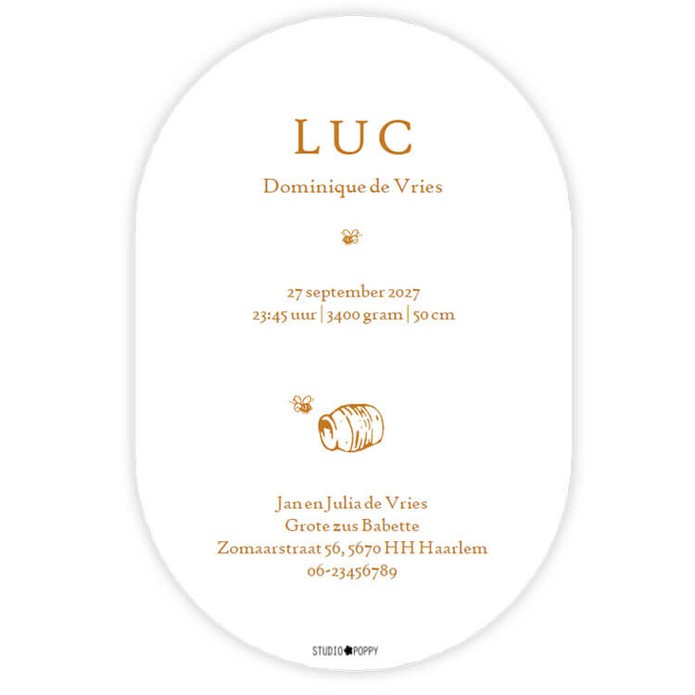 Een uniek geboortekaartje in ovaal vorm! Dat is weer eens wat anders dan vierkant of rechthoek. De klassiek Winnie the Pooh in folie staat daar prachtig bij. Een bijzonder geboortekaartje door zijn bijzondere vorm en folie. Kijk ook eens naar de andere Wi
