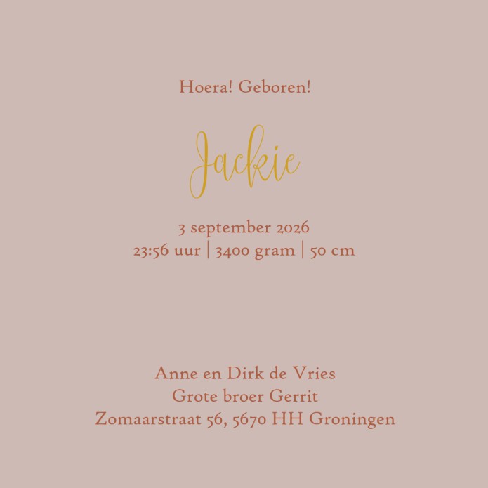 Geboortekaartje woestijn met zon. Prachtige kleuren en je kunt er foliedruk aan toevoegen voor een nog warmer effect. De woestijn kan staan voor verre reizen of misschien Arabische of Marokkaanse roots.