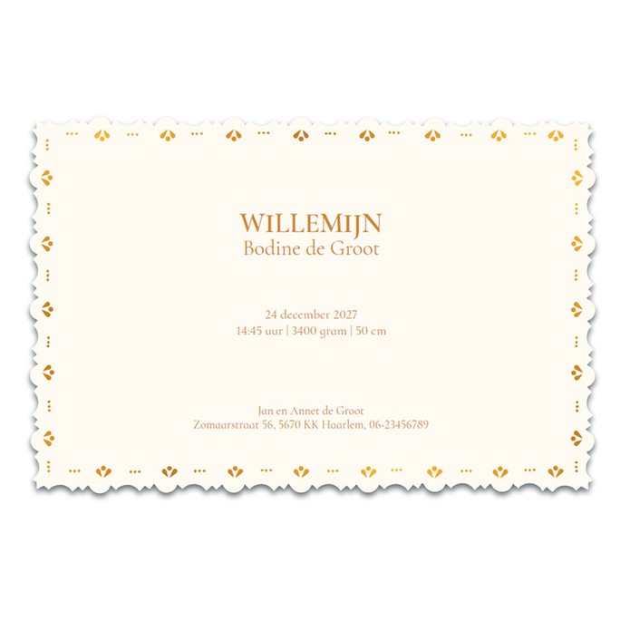 Geboortekaartje met schulprandje. Het randje dat je misschien herkent van vintage foto's van vroeger of ouderwetse geboortekaartjes. Een klassiek geboortekaartje waar nostalgie aan vast kleeft. Heel erg leuk als je misschien zelf zo'n geboortekaartje had.