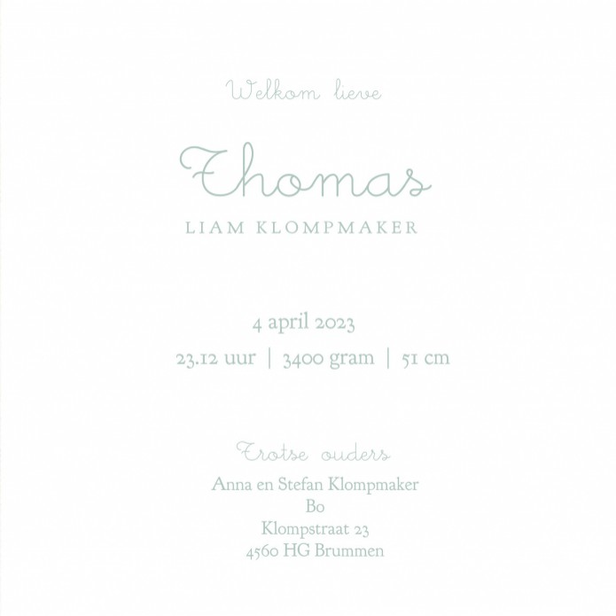 Geboortekaartje retro grote zus die in het mandje met de baby kijkt. Vintage geboortekaartje maar wel helemaal van nu. Ga aan de slag in de editor en maak er jouw eigen unieke kaartje van. Bestel met de kortingscode een gratis proefdruk.